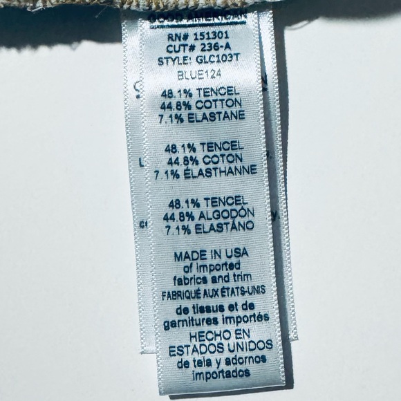 Good American Good Legs High Rise Lightly Distressed Crop Jeans Size 26/2. - Picture 8 of 9